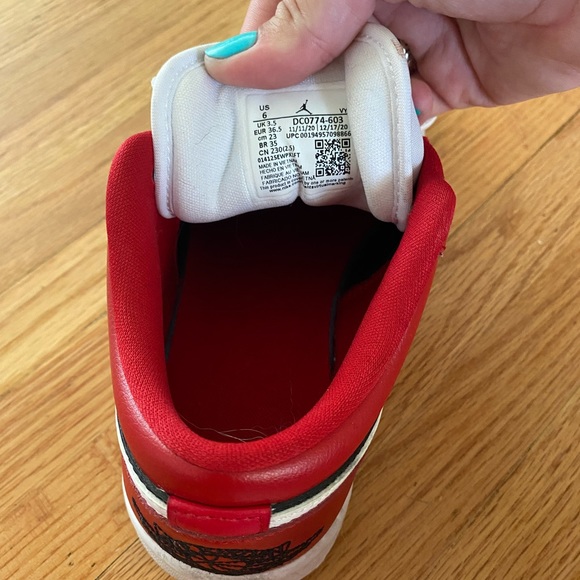 Jordan lows - Picture 5 of 5